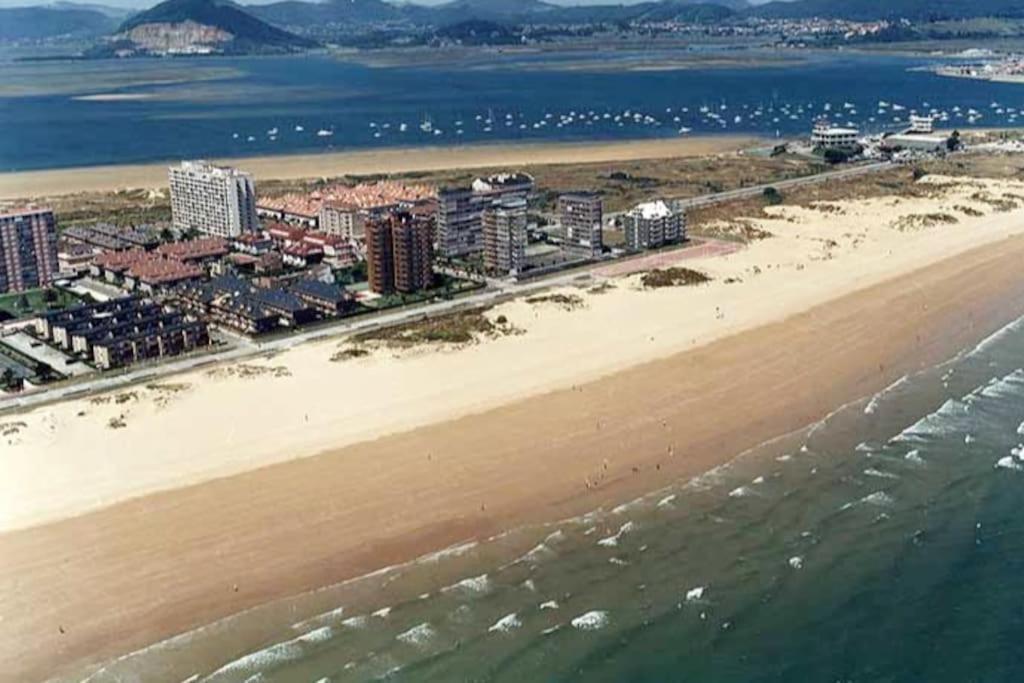 Apartamento En Laredo Apartment Bagian luar foto